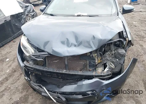 2015 Toyota Corolla S Plus z USA, uszkodzony, nr VIN 5YFBURHE2FP275241